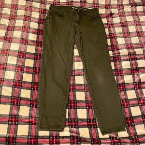 Style&co curvy dark olive green curves skinny jeans